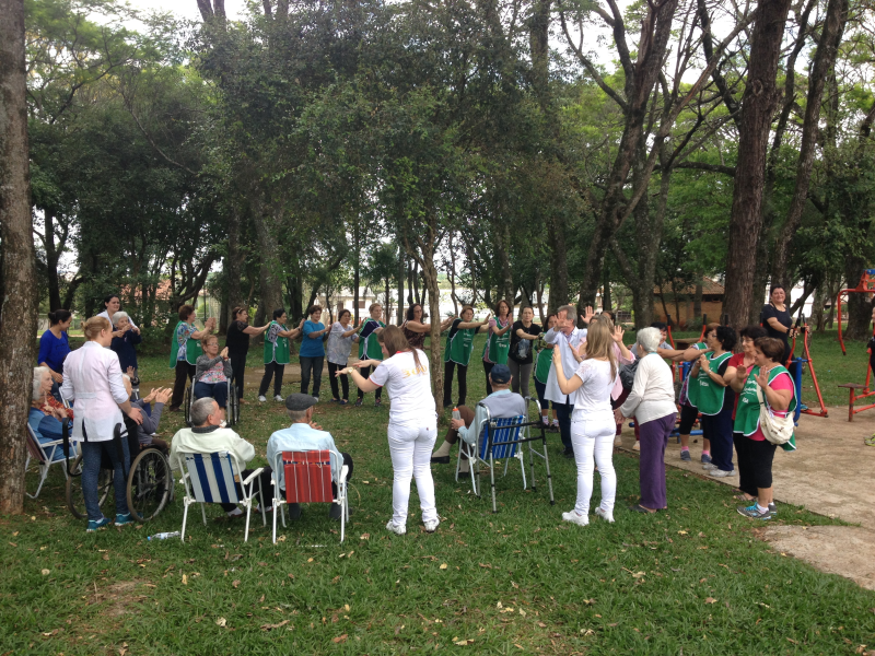 Semana do Idoso prossegue com ações na Praça do Tamoio